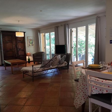 Villa Entre Nimes Et Arles Bellegarde  Esterno foto